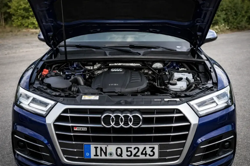 Объем масла в двигателе Audi Q5 2.0 tfsi